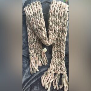 NWT Altar’d State Chunky Scarf